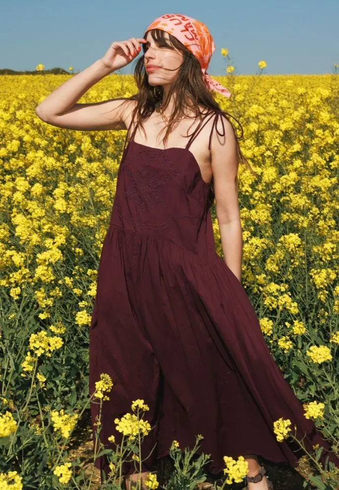 Besticktes Trägerkleid - Weinrot