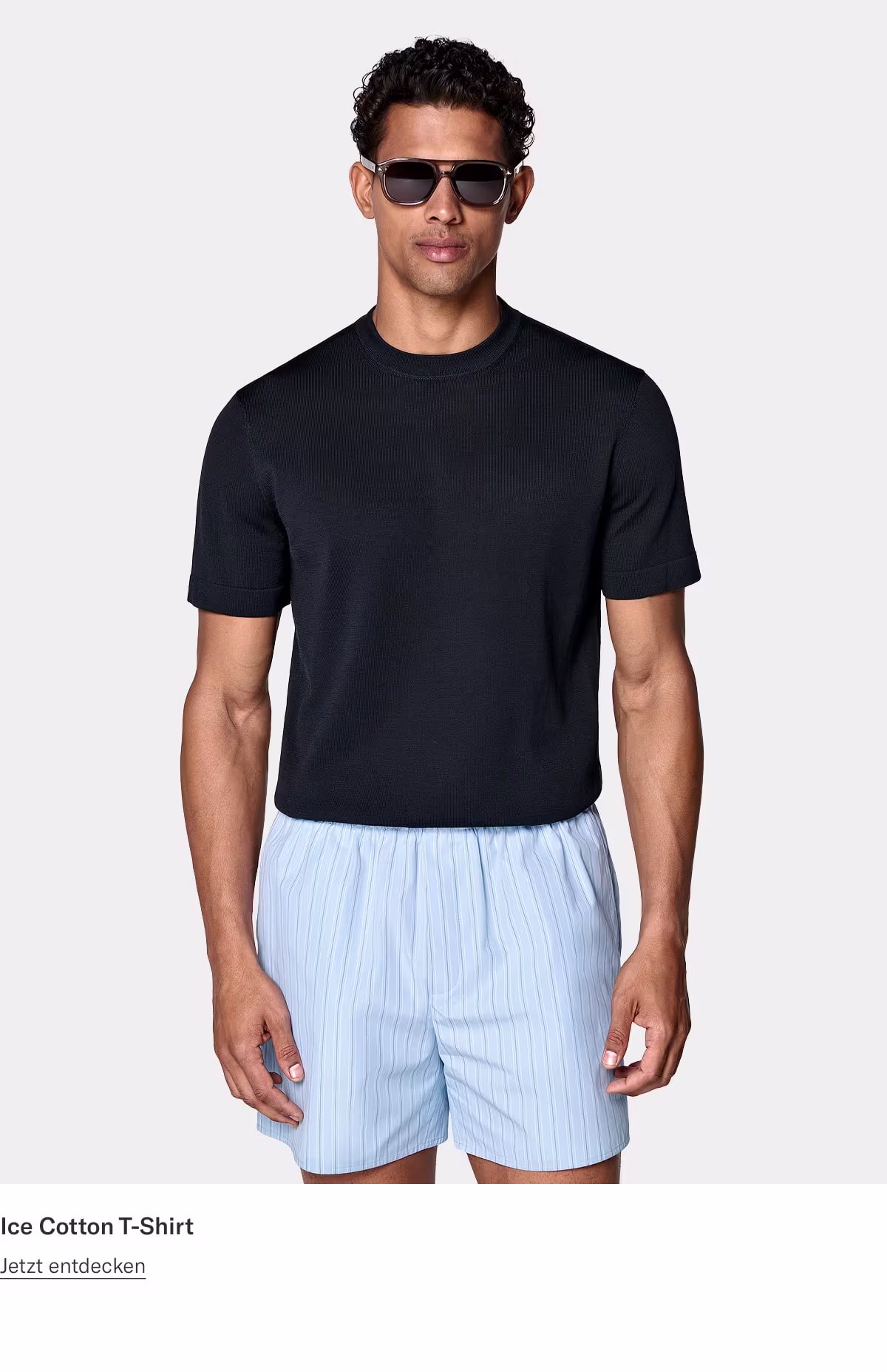 Navy tshirt