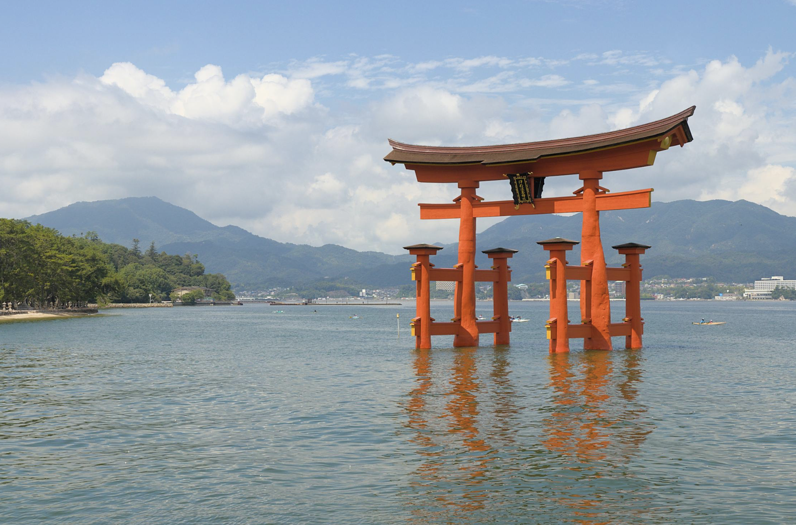 Japón en pleno verano: Vuelos a Tokio + 10 noches por 865 euros