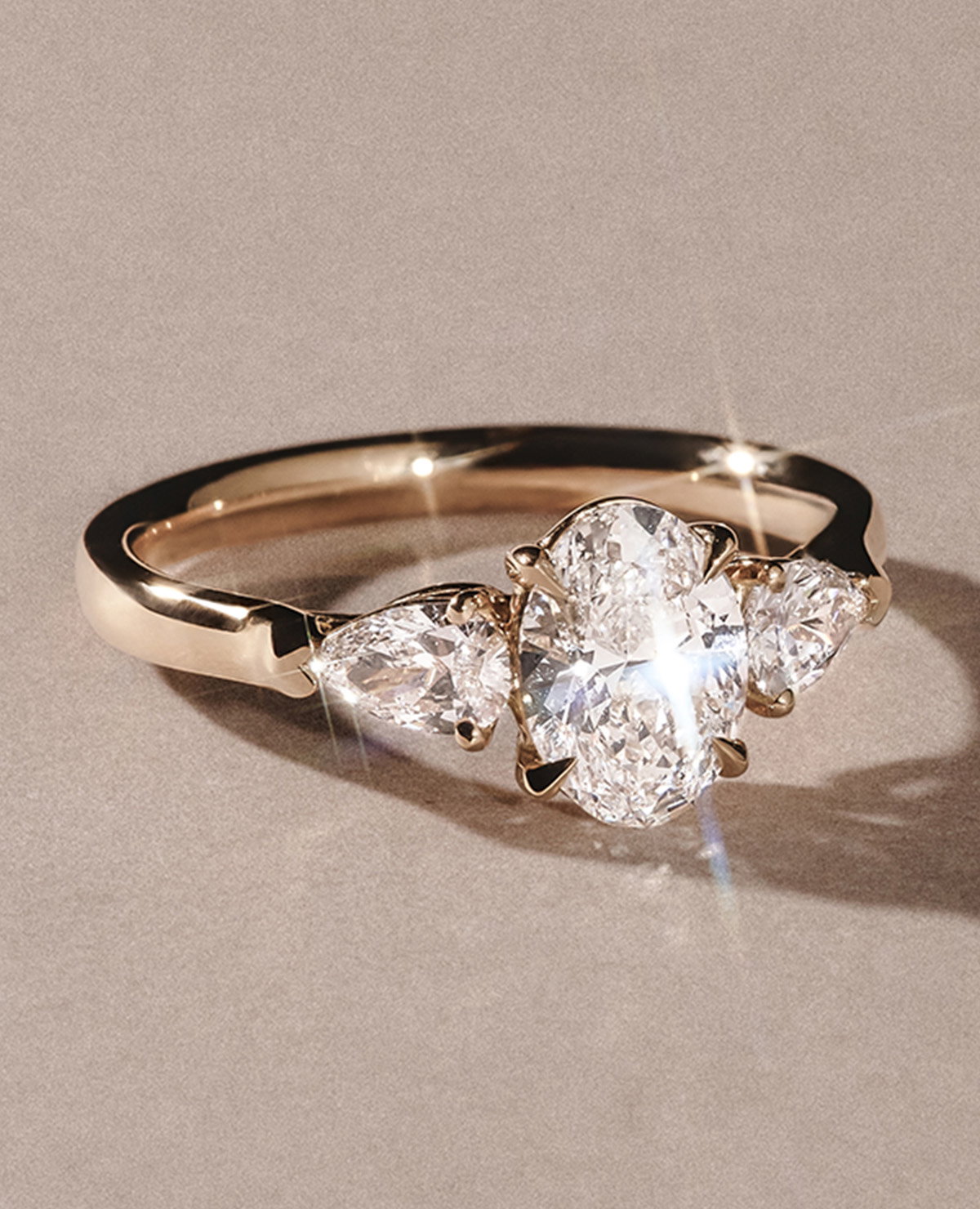 Oval Adore Ring 