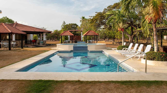 Casa Mahana Lodge & Restaurant