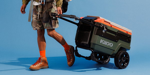 Igloo Coolers Trailmate Journey on blue background
