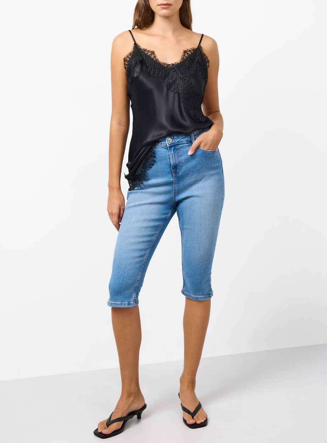 WOMEN'S NEW IN BANNER