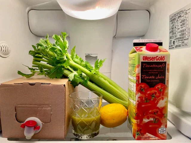 Image of Økologisk bladselleri saft med citron Bag-in-Box 3 l