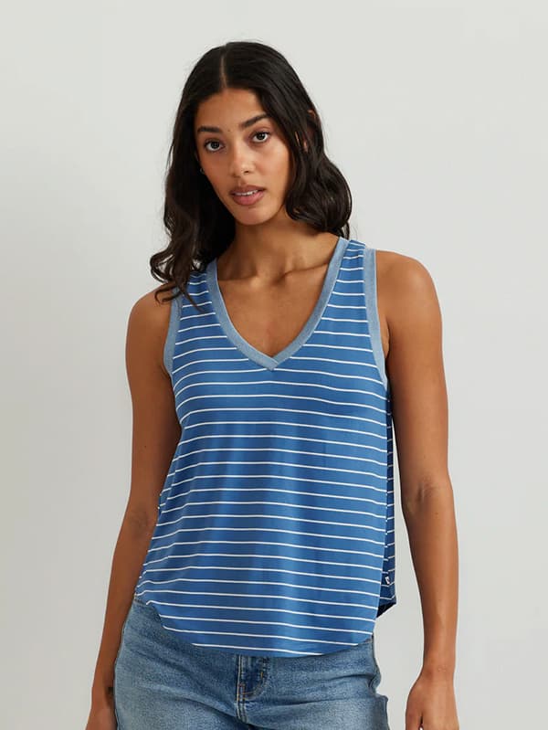 Women's Surreal V-Neck Travel Tank