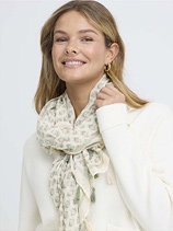 Lightweight Scarf With Tassels