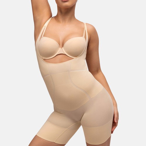 combinaison gainante à poitrine ouvert beige