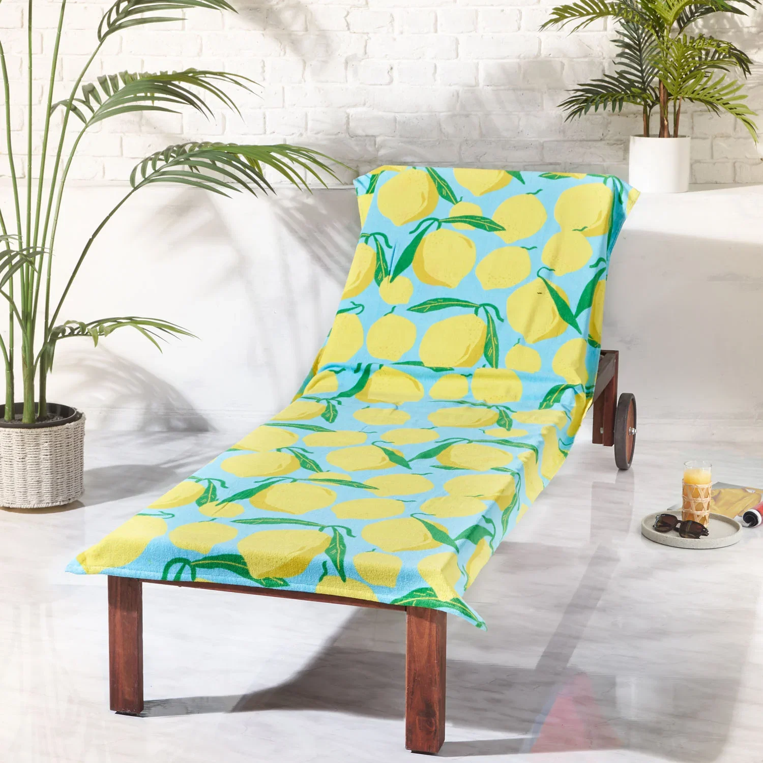 Image of Catherine Lansfield Lemons Beach Towel