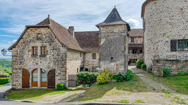 Donjon, jardins et vue imprenable: ce trésor perché du Lot est l'un des plus beaux villages de France