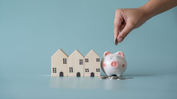 Immobilier: de plus en plus de Français choisissent le viager pour améliorer leur retraite