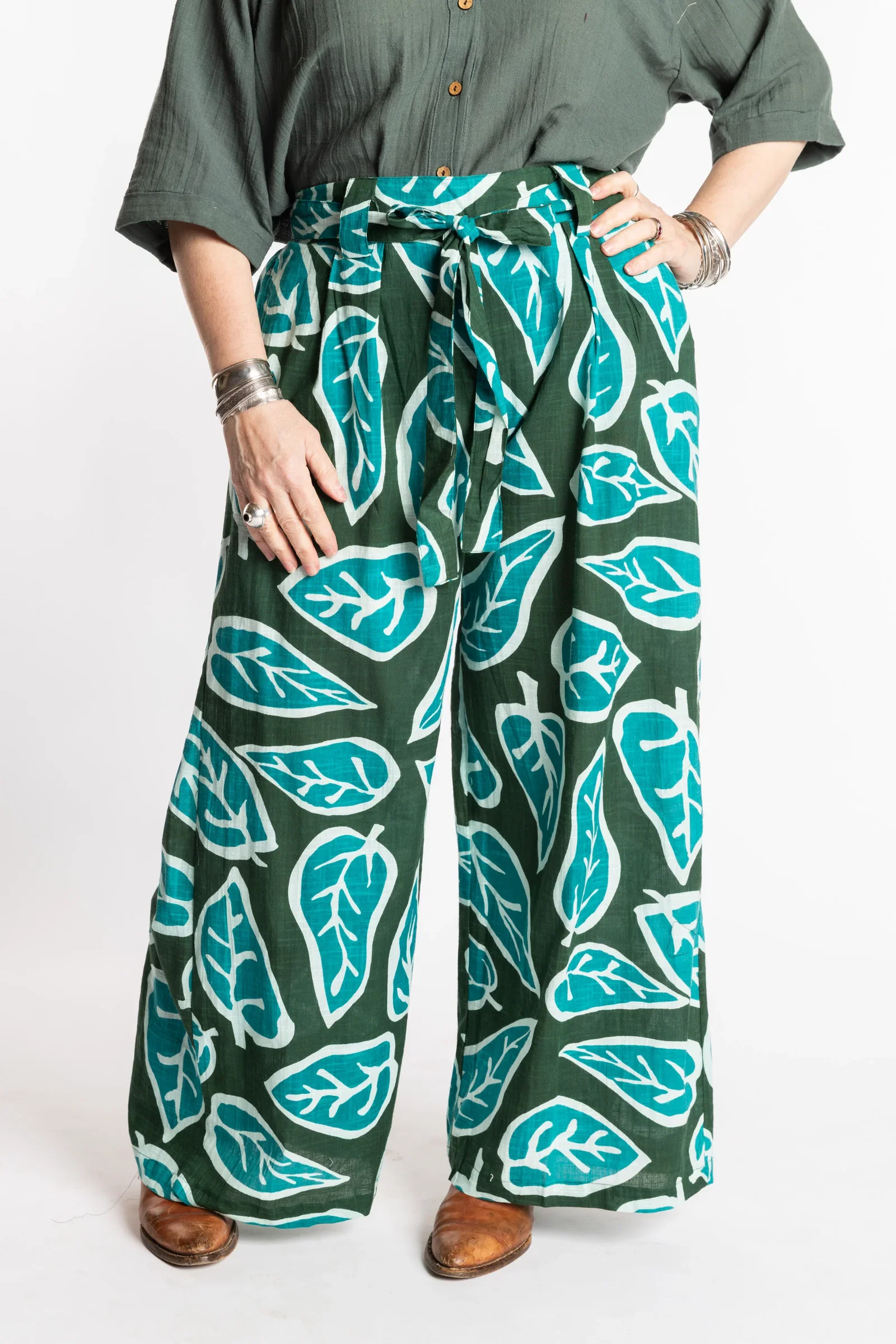 Image of Aura Cotton Pleated Trouser