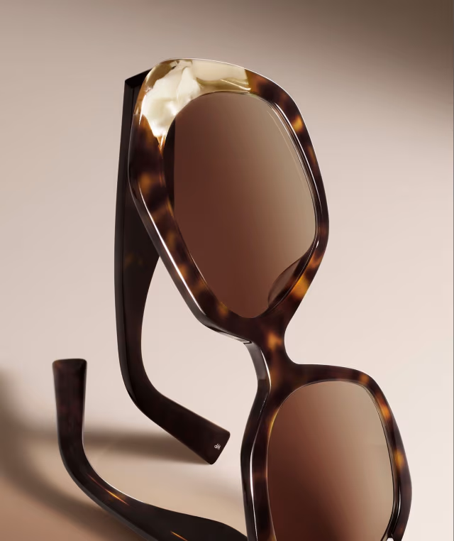 Mimi in Ristretto Tortoise with Marbled Opal