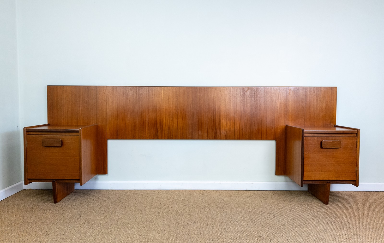 Vintage Mid Century White Newton Teak King Size Headboard With Bedside Cabinets