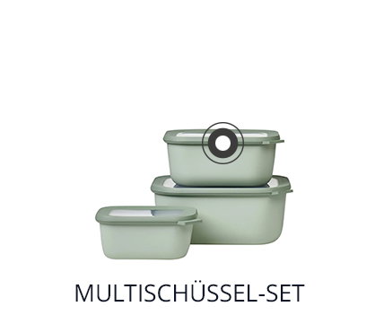 Freigestellte Abbildung eines dreiteiligen Multischüssel-Sets in verschiedenen Größen in einem matten Salbeiton mit der Beschriftung ‚MULTISCHÜSSEL-SET‘.