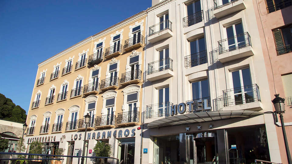 Escapada in love en suite superior con bañera de hidromasaje privada y cava