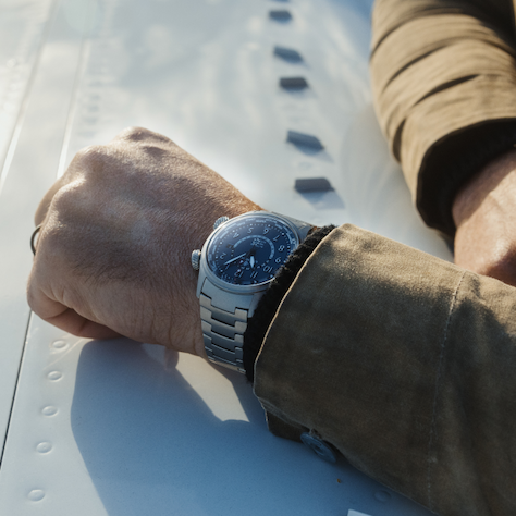Altitude MB Meteor Time Zones on Wrist