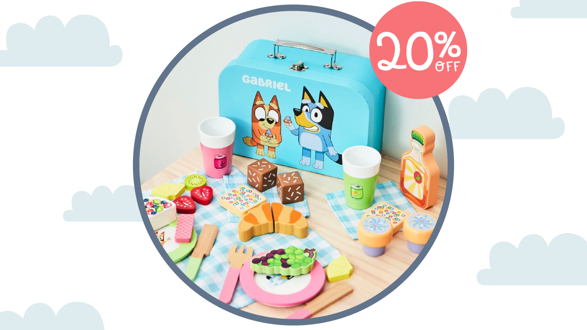 8th Wonder Personalised Bluey Wooden 26 Piece Picnic Playset