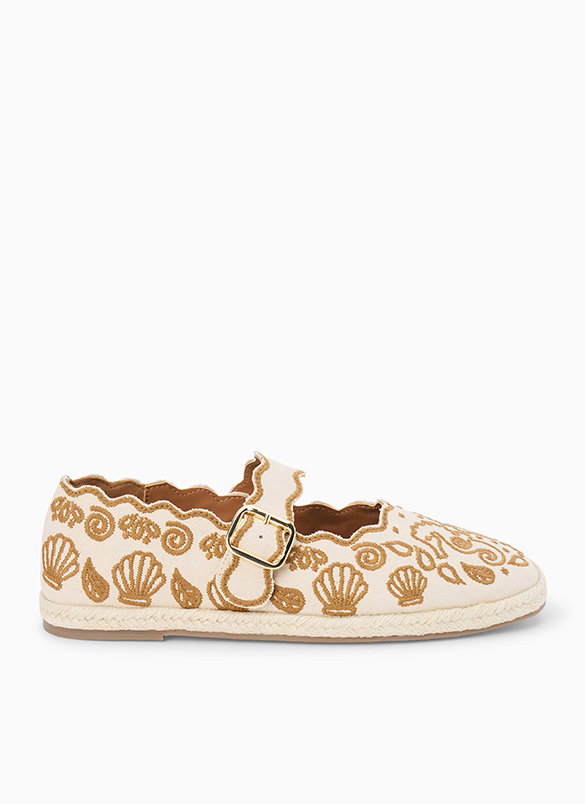 Ariana Flat
