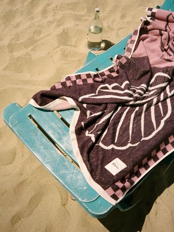 Cotton beach towel in Pink Shell