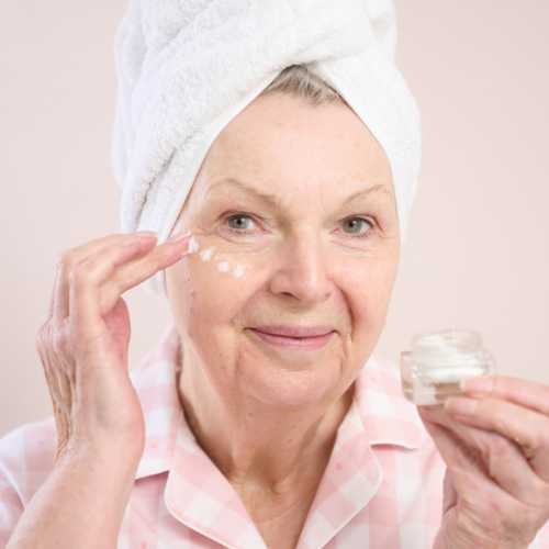 Lift your eyelids and improve the appearance of the delicate skin around your eyes with eye cream Use neck cream to hydrate, repair and soften the area around your neck