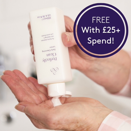 Gently wipe away pollutants and impurities with cleanser for soft, refreshed skin Suitable for all skin types