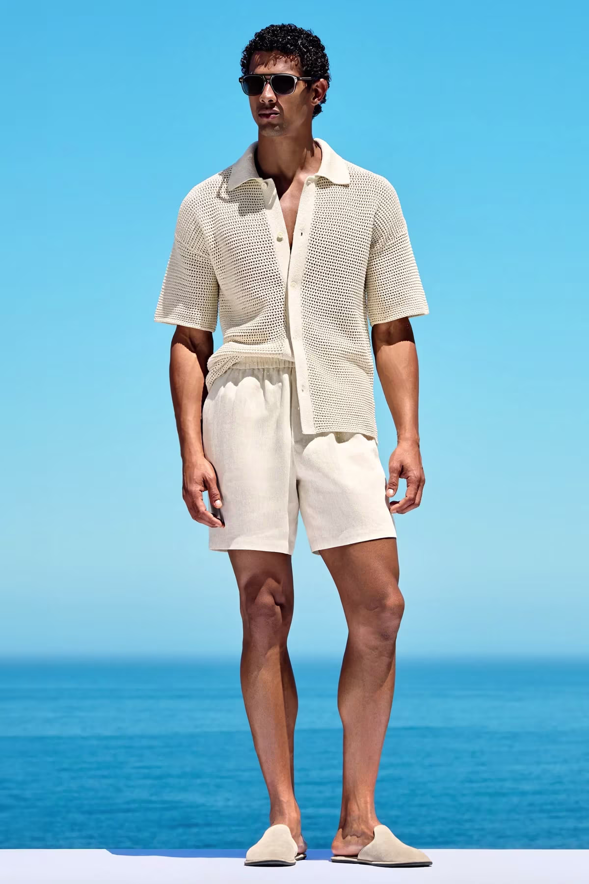 Beige short