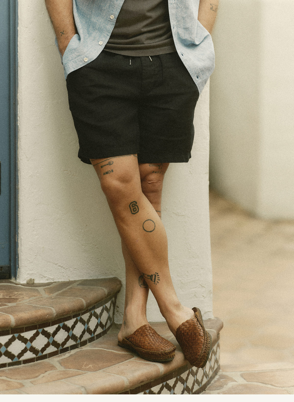 The Après Short in Coal Hemp
