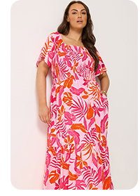 YOURS – Gesmoktes Maxikleid in Rosa mit Palmenblattmuster