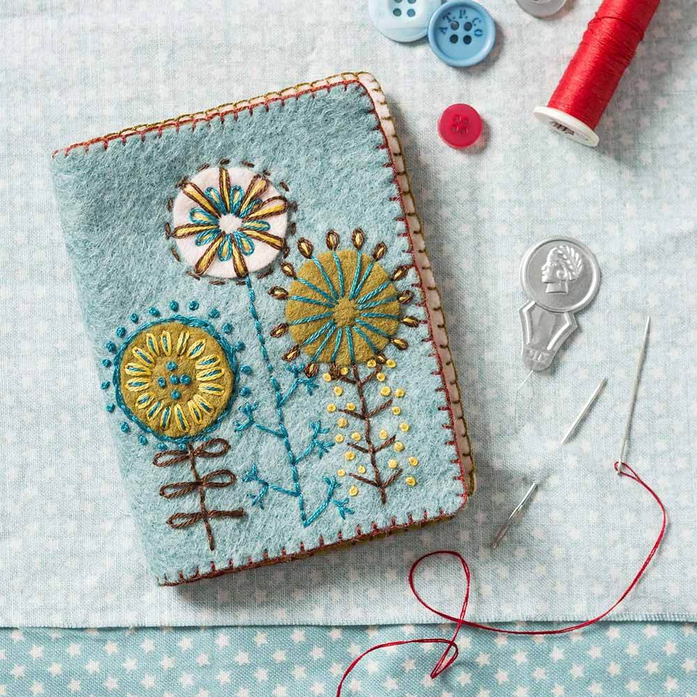 Image of Needle Case Felt Craft Mini Kit - Corinne Lapierre