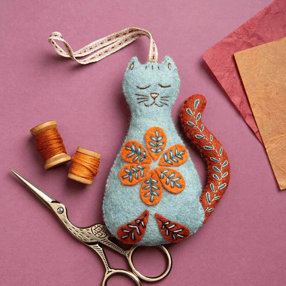 Image of Folk Cat Felt Craft Mini Kit - Corinne Lapierre