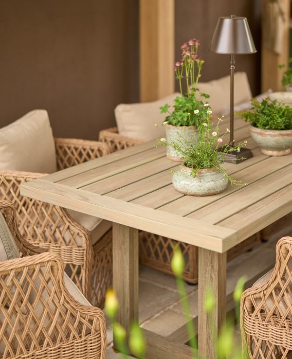 Pembrey dining table with Longmeadow dining chairs