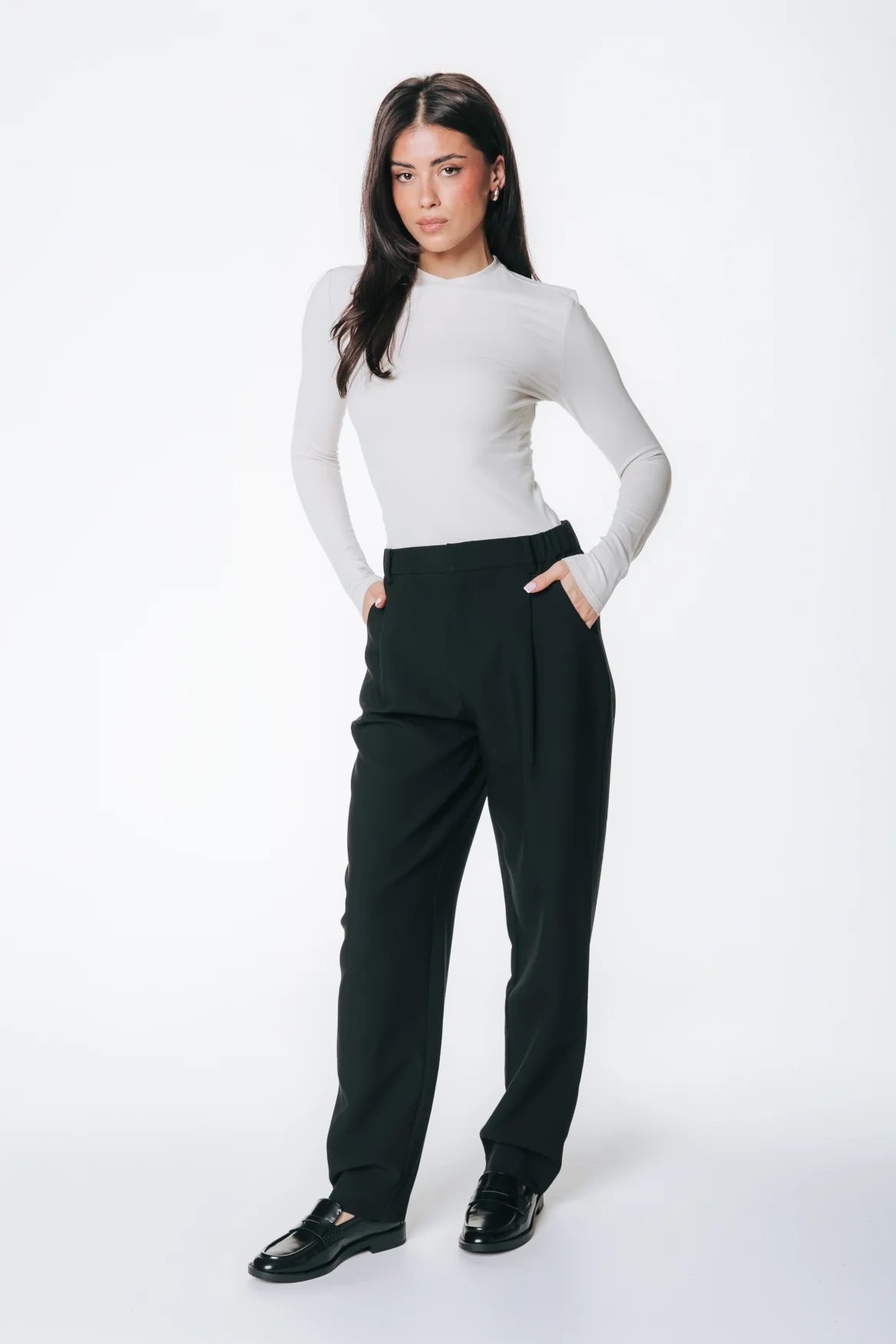 Image of Rus Tapered Pants | Zwart