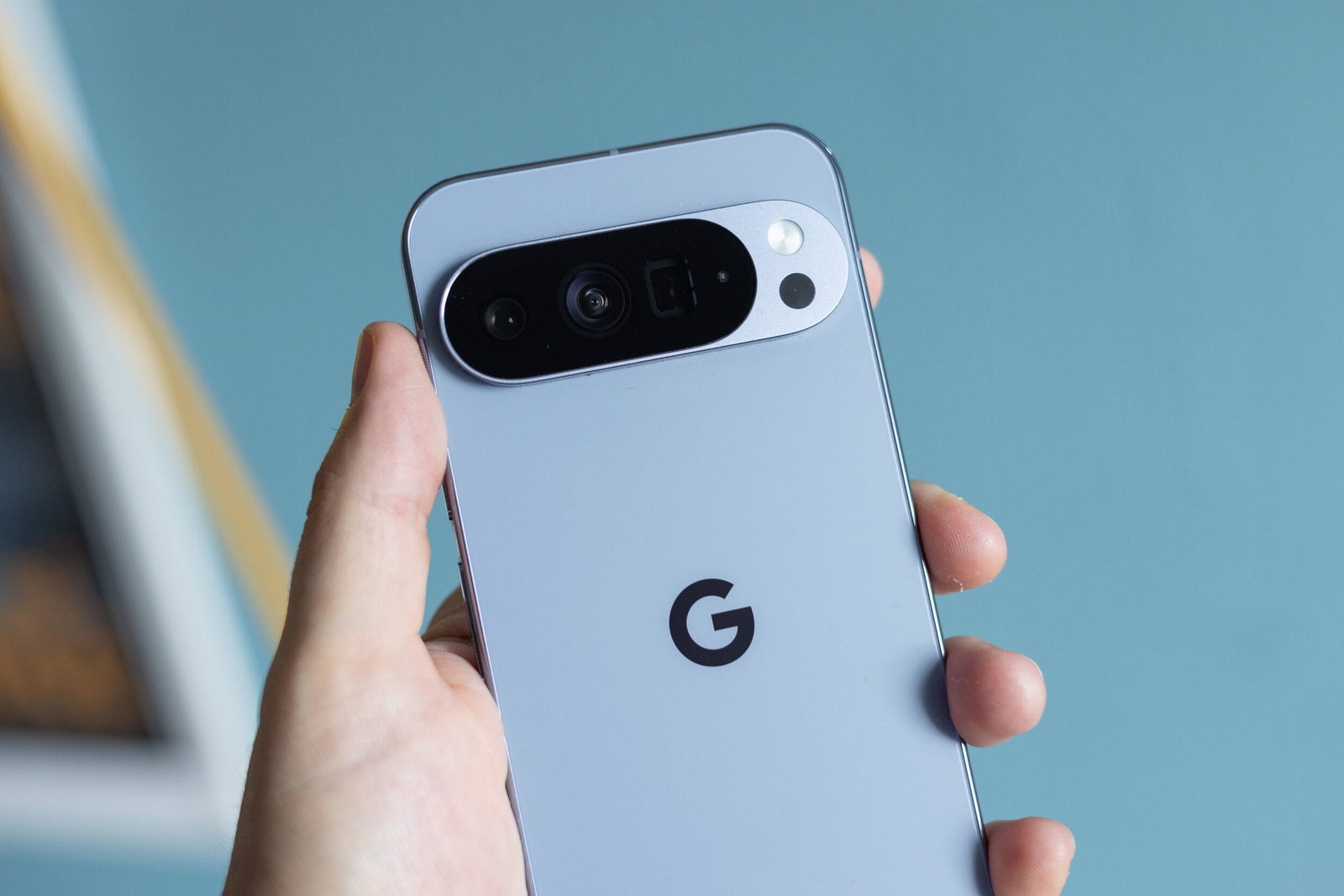 Pixel 11 May Revive the Old-School Notification LED With 'Pixel Glow'