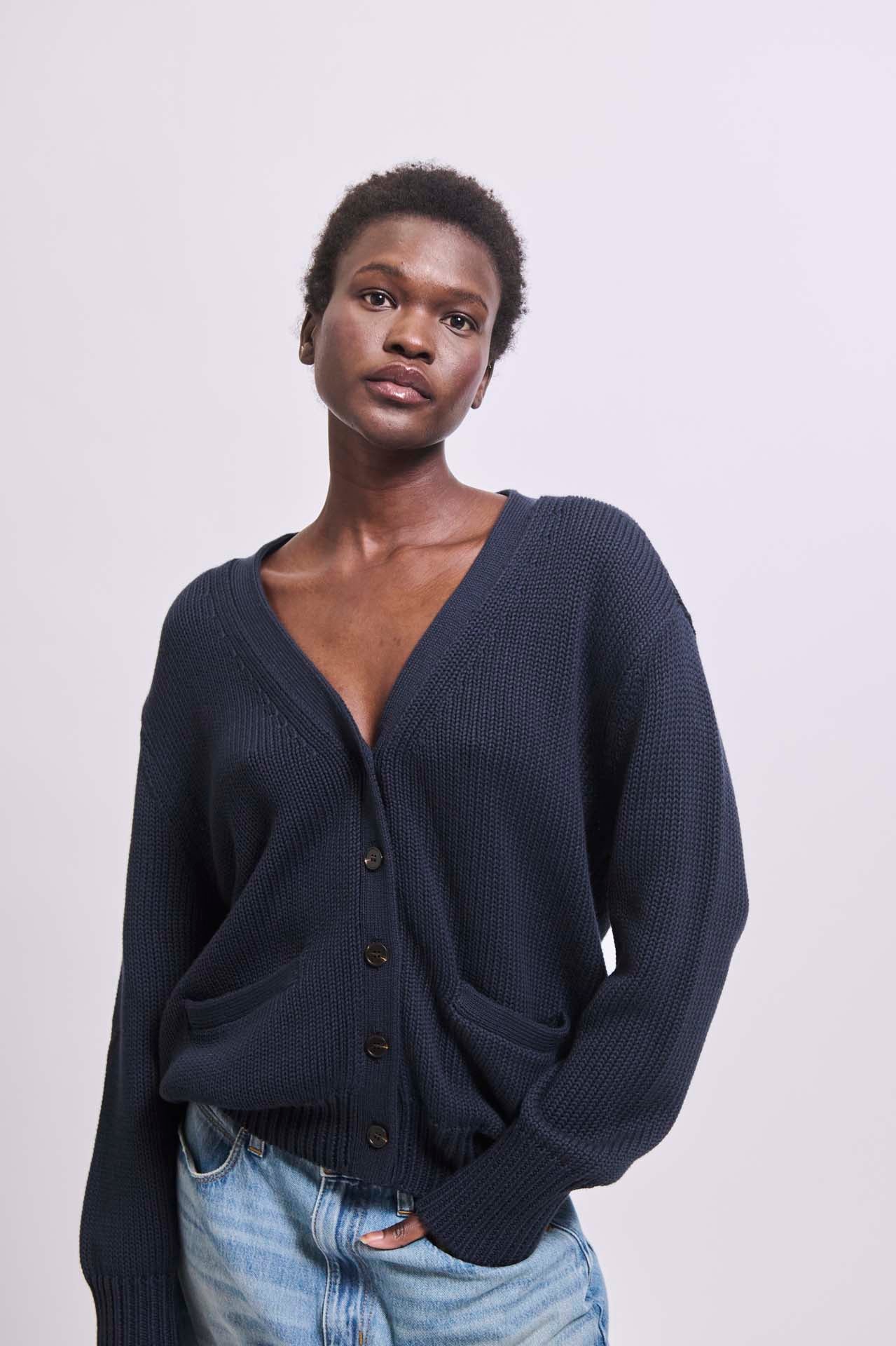 Image of The Welt Pocket Cardigan in Navy
