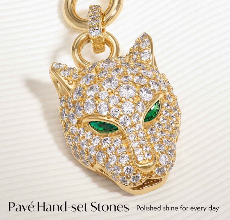 Pavé Hand-set Stones: Polished shine for every day