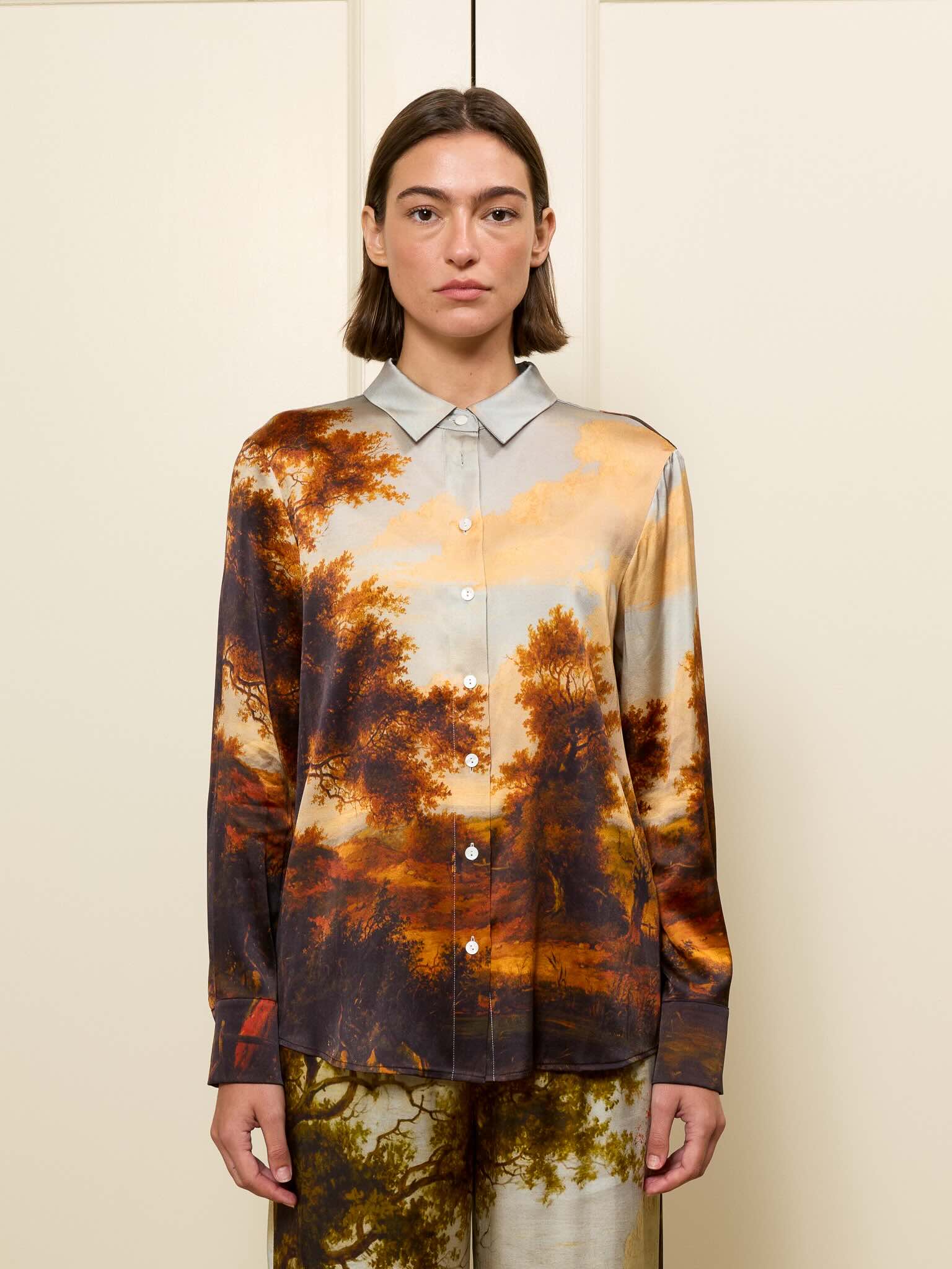 Image of Dee Shirt