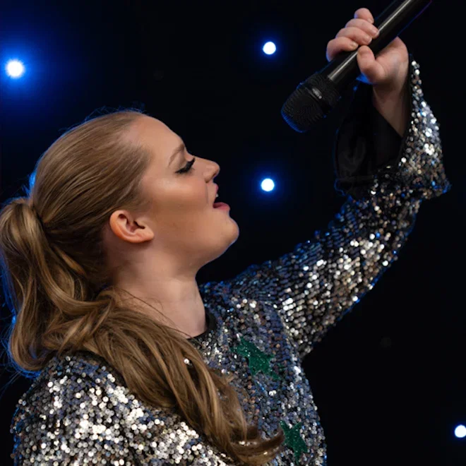 Live Singer