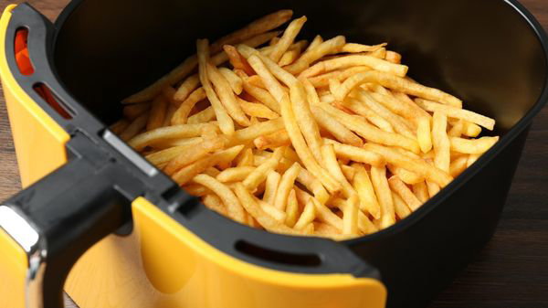 Comment obtenir des frites dorées et croustillantes au Airfryer? La recette d'Hervé Cuisine