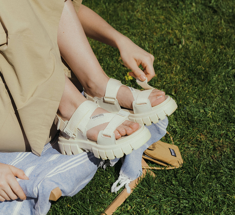 Revolt sandal
