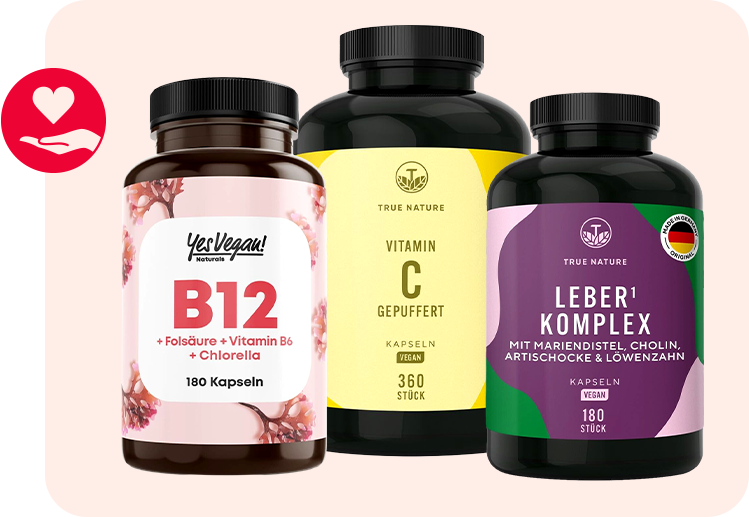 Nahrungsergänzungsmittel von YesVegan Naturals und True Nature: Vitamin B12, Vitamin C und Leber Komplex. Symbol für Gesundheit und Wohlbefinden.