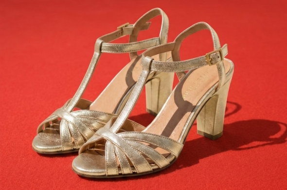 Sandales talon brides cuir doré