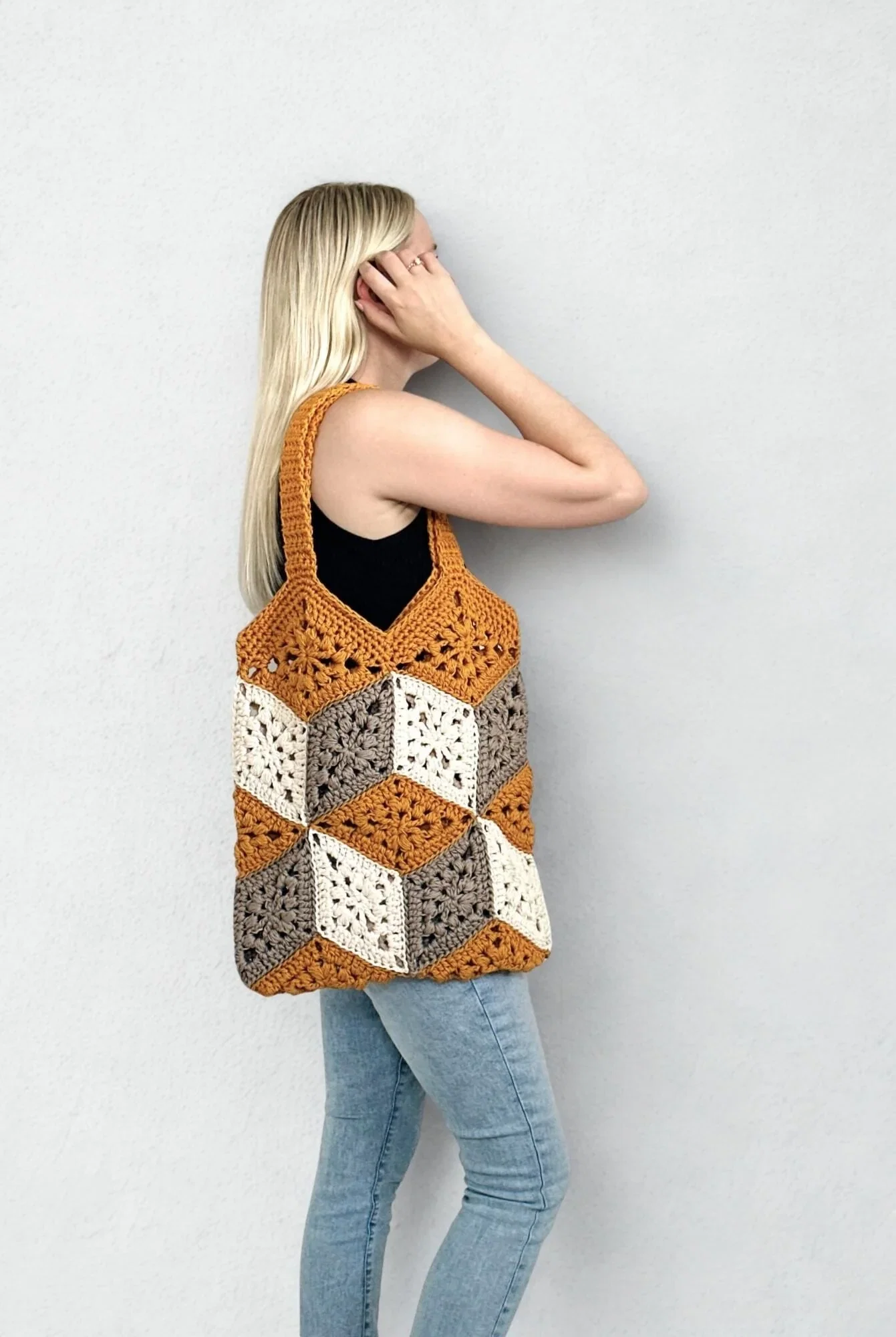 Image of Crochet Kit - 3D Cube Bag