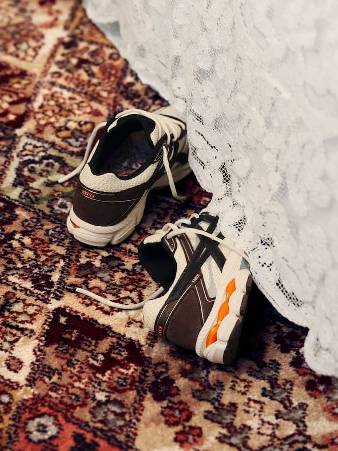 ASICS