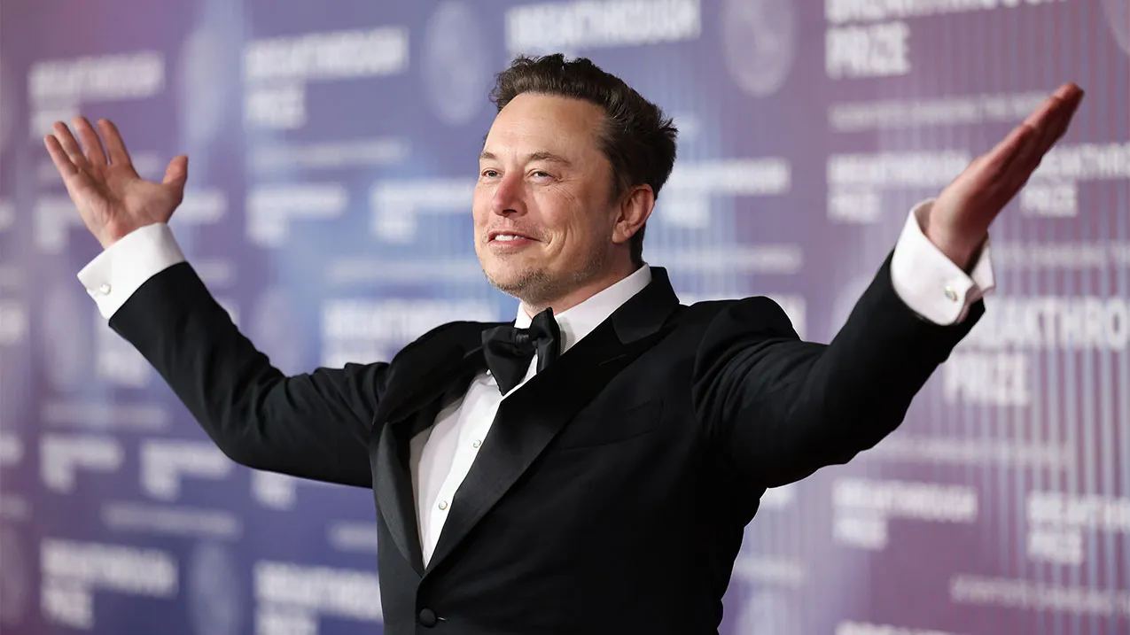 Forget 'TechnoKing': Elon Musk will really be king at SpaceX
