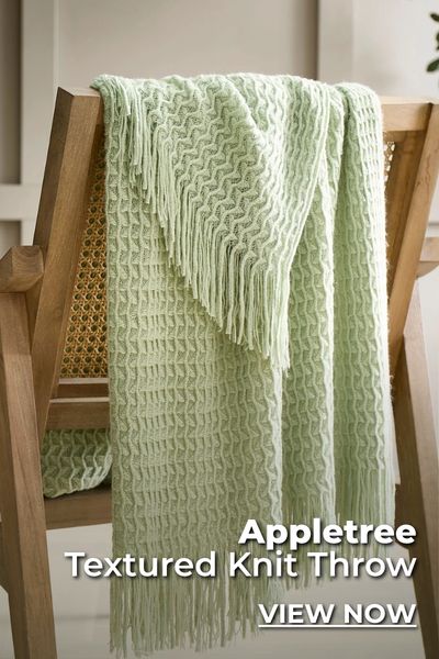 Appletree Textured Knit Throw