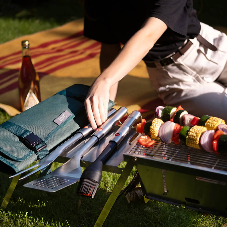 Essential BBQ tools: how to choose, clean and store your grilling gear