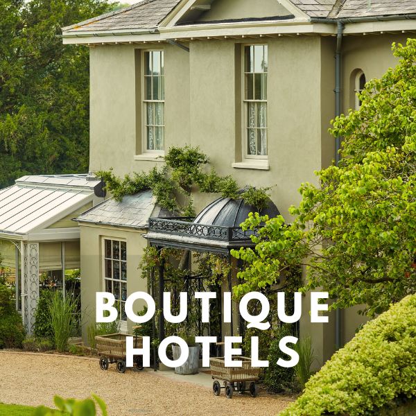 Country house and smart city hotels