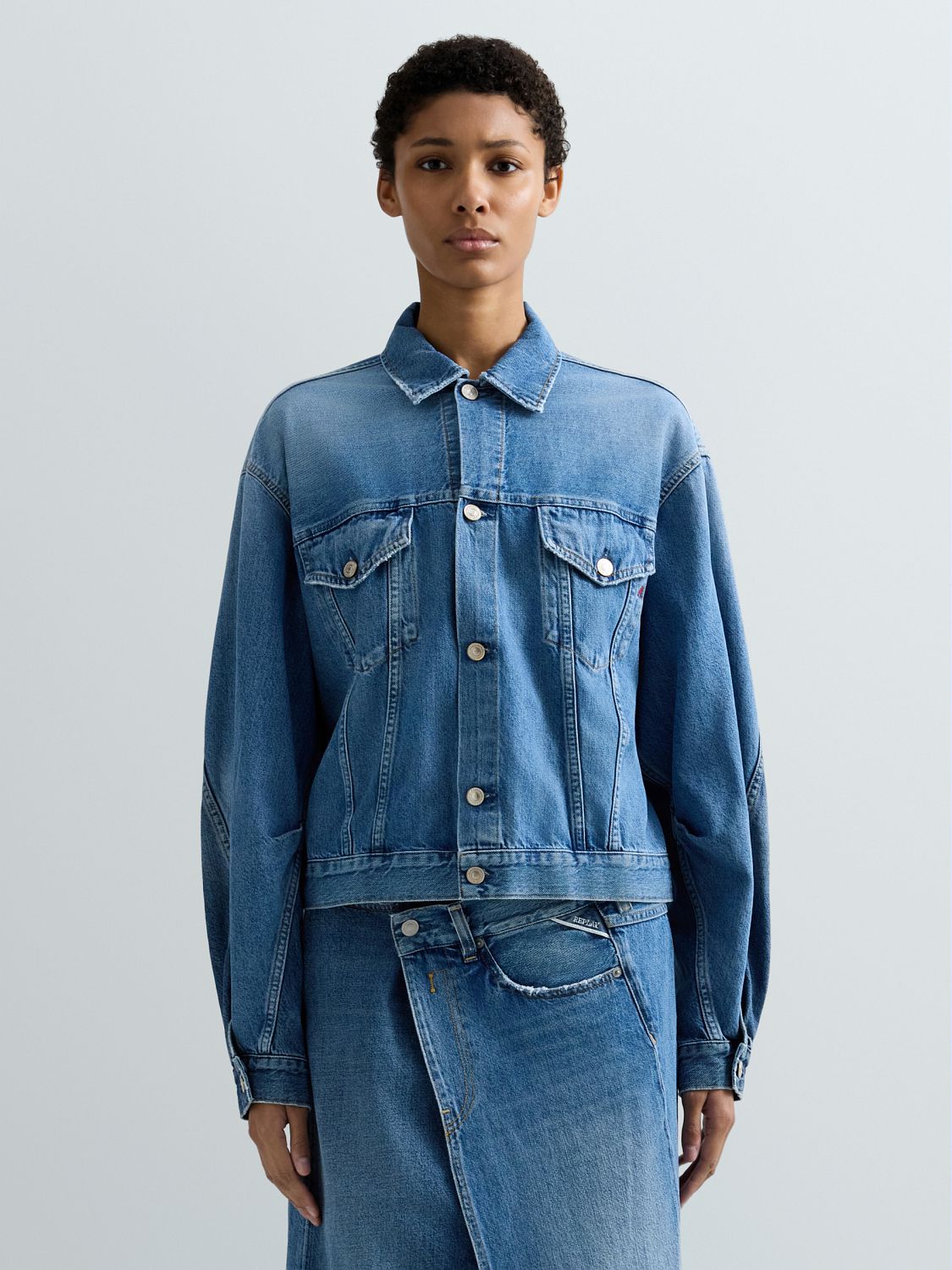 W_TWOTONE-DENIMRELAXEDJACKET_MBLUE