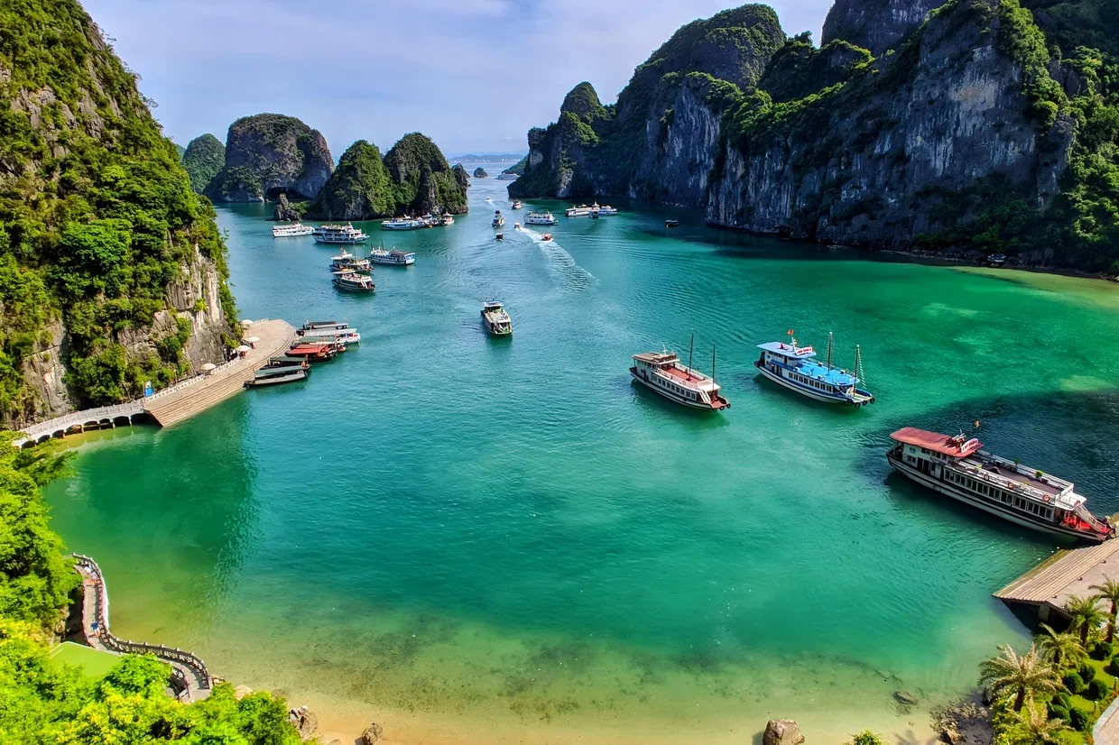 Bahía de Halong Vietnam islotes kársticos