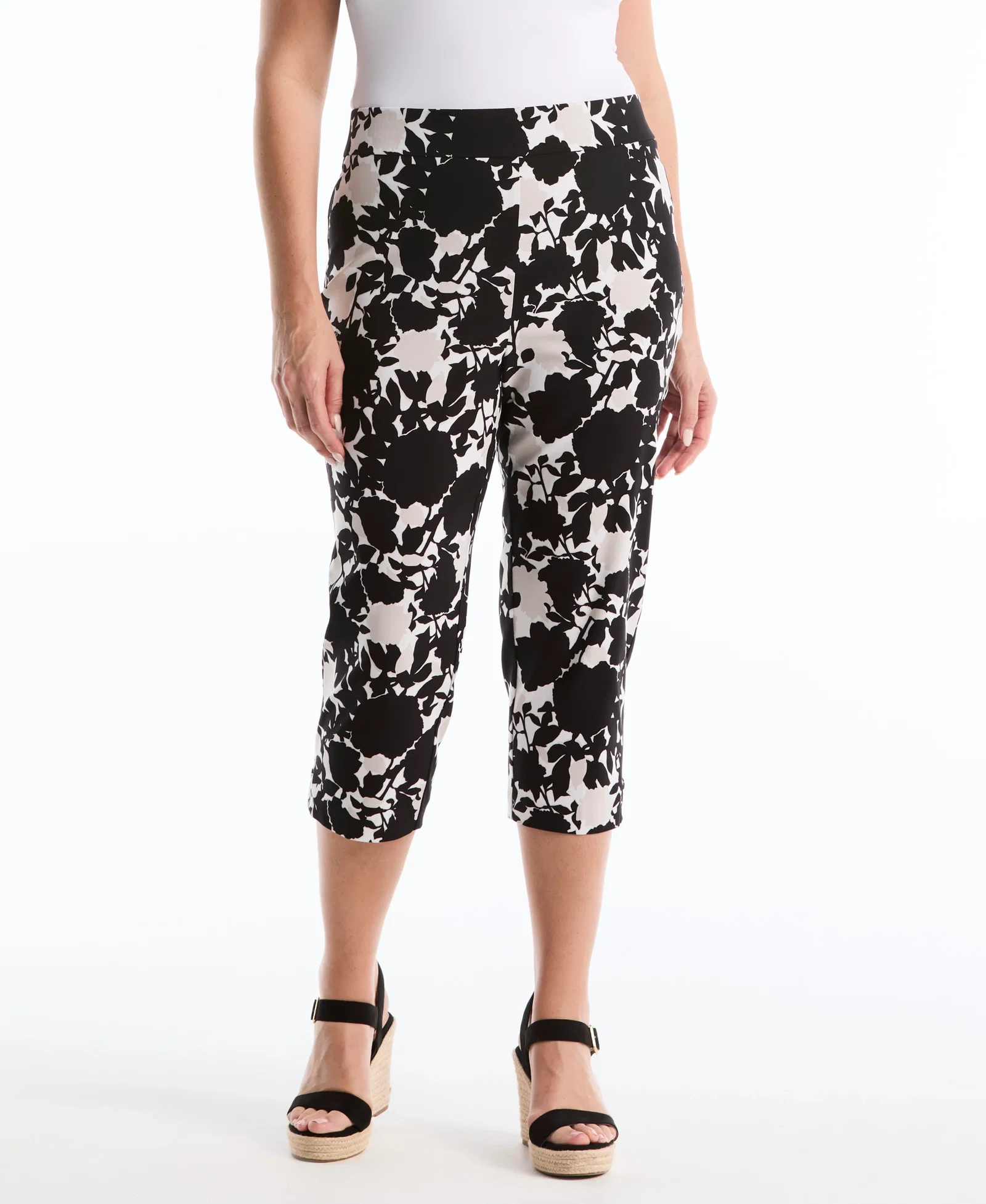 Image of Plus Size Floral Print Capri With Riveted Vent